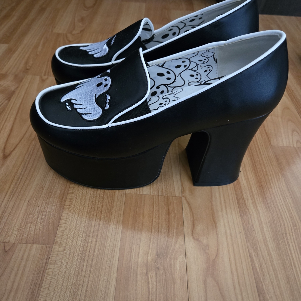 Strange Cvlt - Black Platforms with Ghost